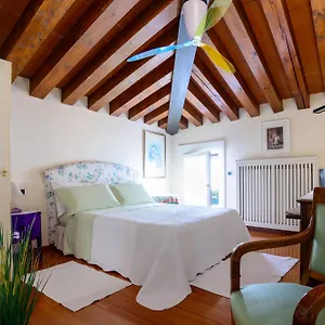 Apartment Mini Deluxe Isola Di Mezzo, Treviso